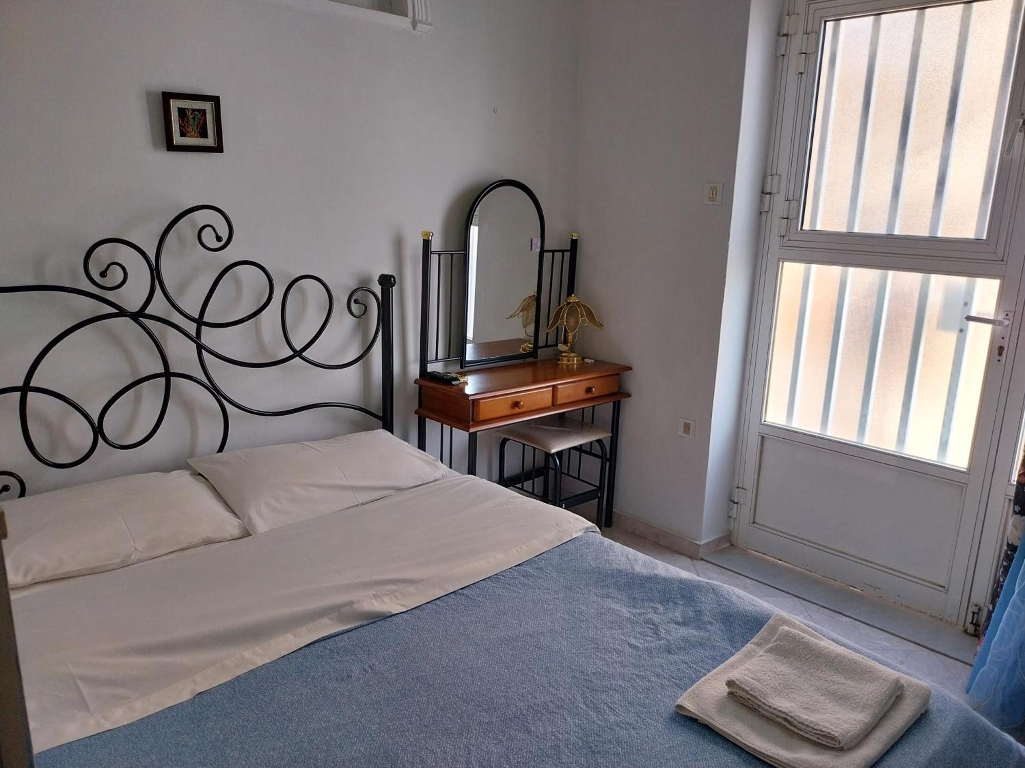 Hermoupoli Rooms Extérieur photo